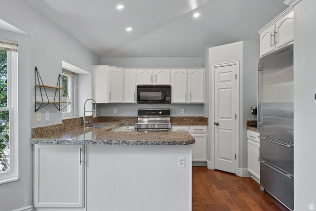 444 E WILDE CHERRY WAY, Sandy, UT 84070