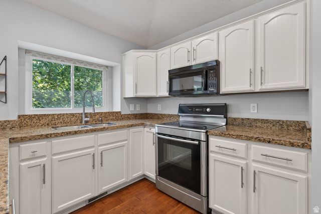 444 E WILDE CHERRY WAY, Sandy, UT 84070