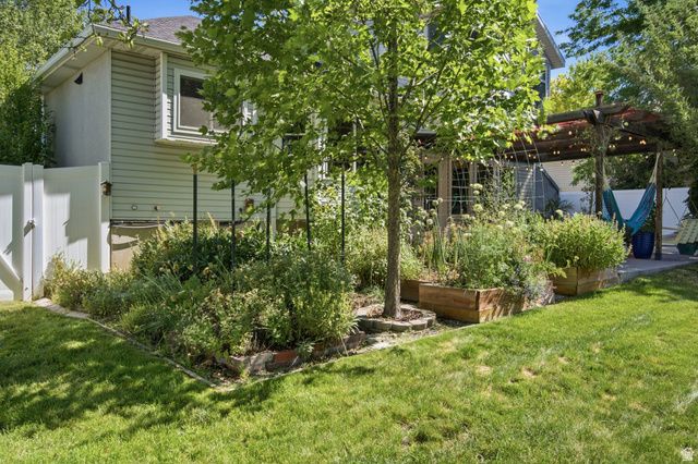 444 E WILDE CHERRY WAY, Sandy, UT 84070