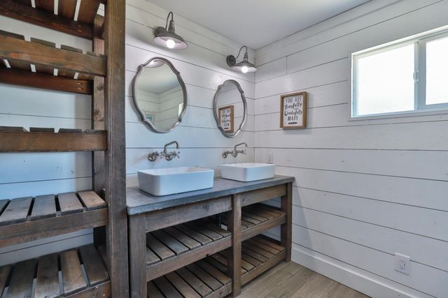 4170 Val Verde Rd, Loomis, CA 95650