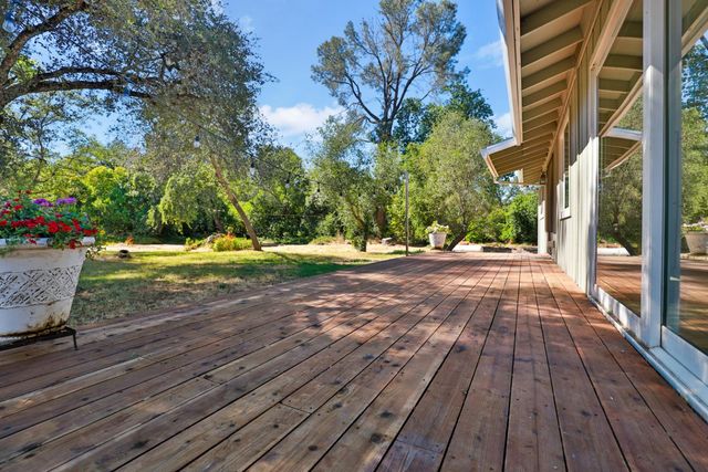 4170 Val Verde Rd, Loomis, CA 95650