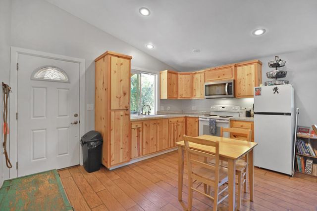 4170 Val Verde Rd, Loomis, CA 95650