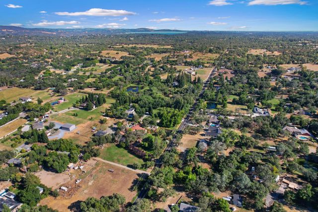 4170 Val Verde Rd, Loomis, CA 95650