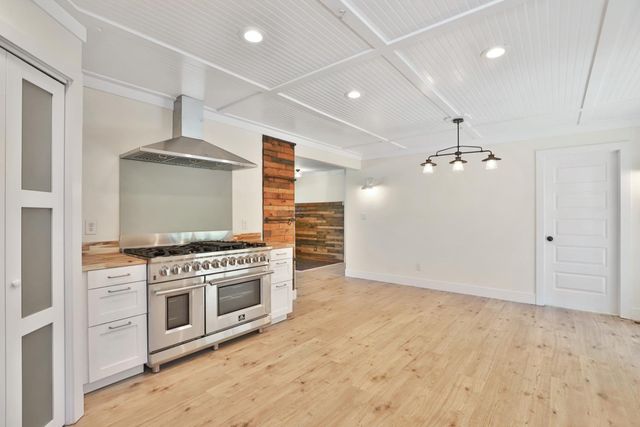 4170 Val Verde Rd, Loomis, CA 95650