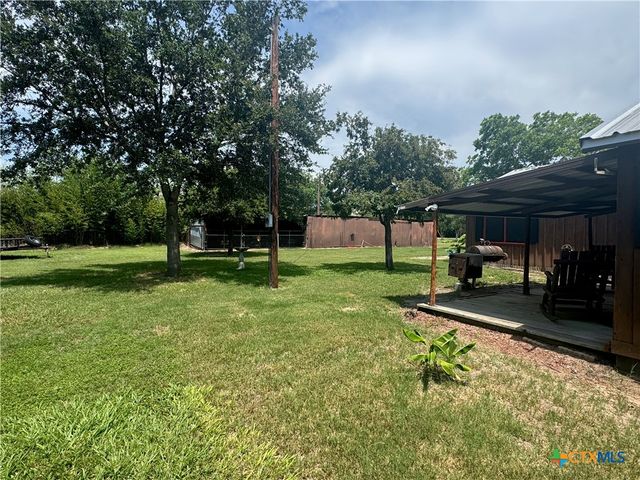 27 Wallace Lane, Victoria, TX 77904