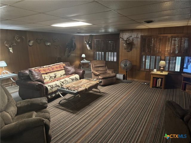 27 Wallace Lane, Victoria, TX 77904