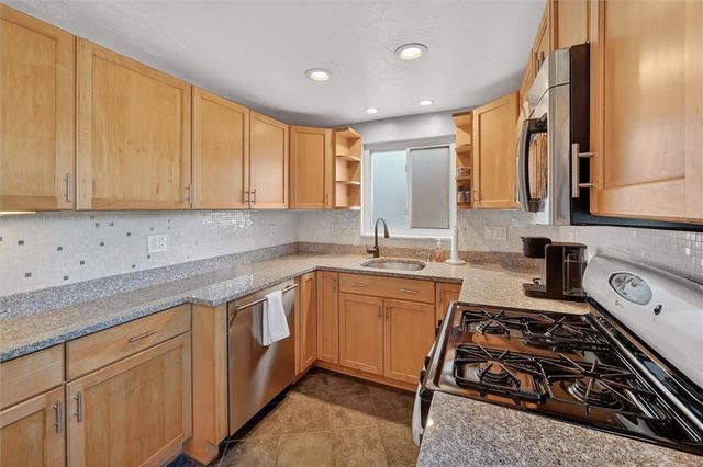 2915 Glendale Ave, Brentwood, PA 15227