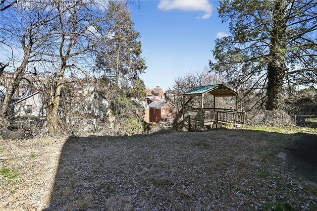 2915 Glendale Ave, Brentwood, PA 15227