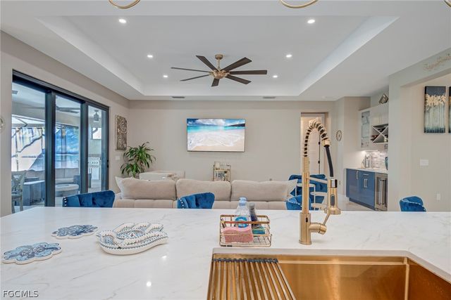 1807 SW 46th TER, Cape Coral, FL 33914