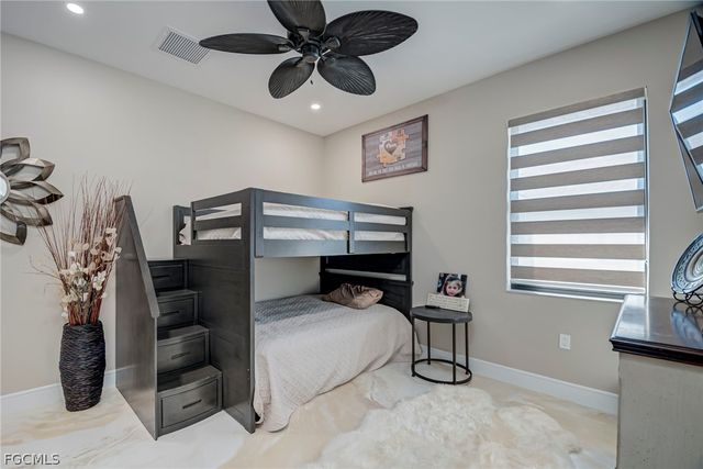 1807 SW 46th TER, Cape Coral, FL 33914