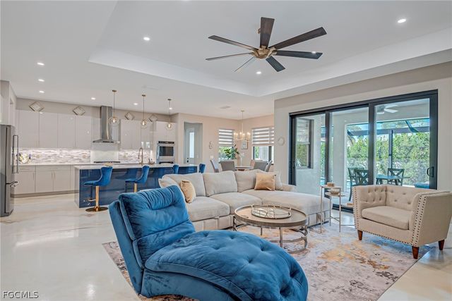 1807 SW 46th TER, Cape Coral, FL 33914