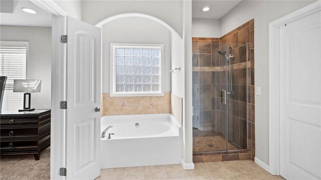 2075 Glenkirk Drive, Burlington, NC 27215