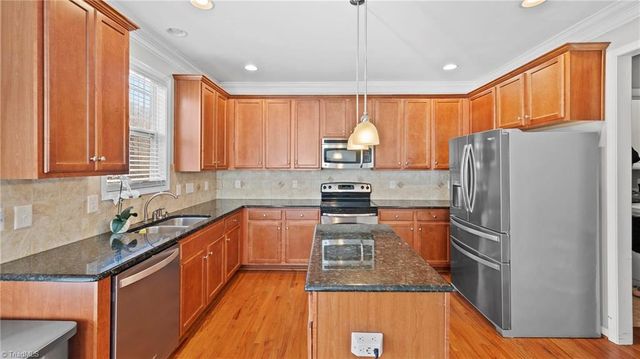 2075 Glenkirk Drive, Burlington, NC 27215