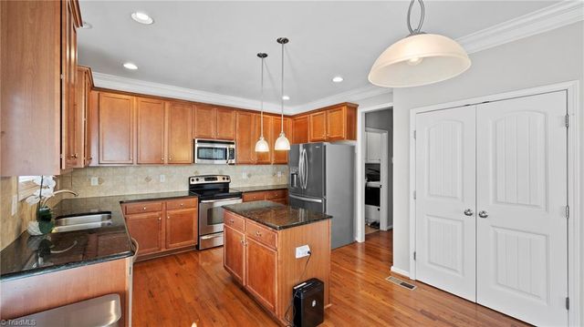 2075 Glenkirk Drive, Burlington, NC 27215