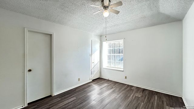 9557 COOLBROOK, San Antonio, TX 78250