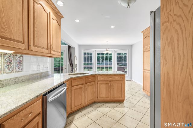 20 North Pasture Lane, Stratford, CT 06614