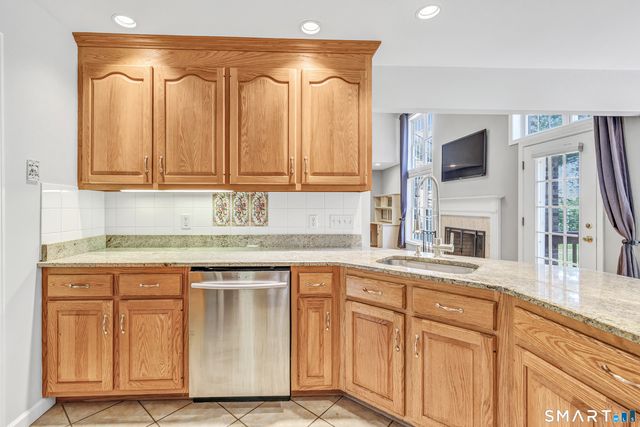 20 North Pasture Lane, Stratford, CT 06614