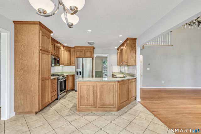20 North Pasture Lane, Stratford, CT 06614