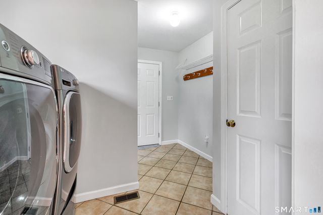 20 North Pasture Lane, Stratford, CT 06614