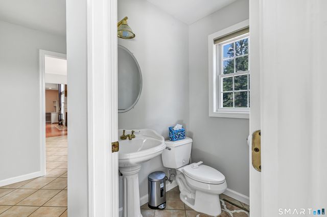 20 North Pasture Lane, Stratford, CT 06614