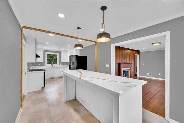 1010 Log Shoals Road, Mauldin, SC 29662