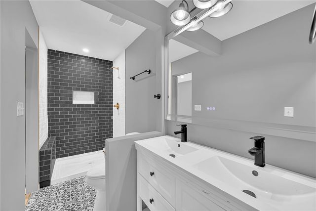 1010 Log Shoals Road, Mauldin, SC 29662