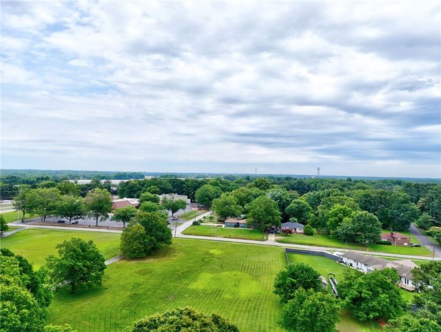 1010 Log Shoals Road, Mauldin, SC 29662