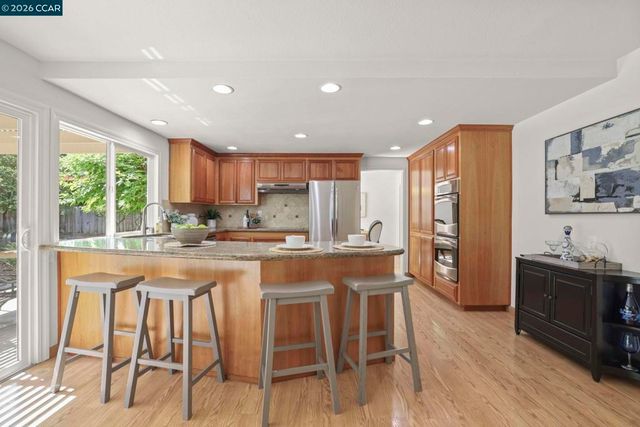 280 Firestone Dr, Walnut Creek, CA 94598