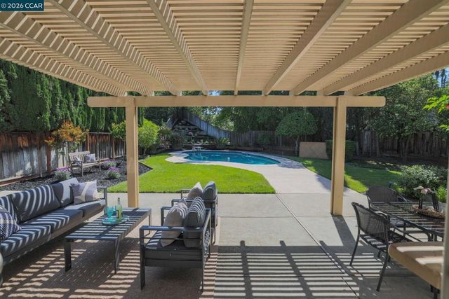 280 Firestone Dr, Walnut Creek, CA 94598