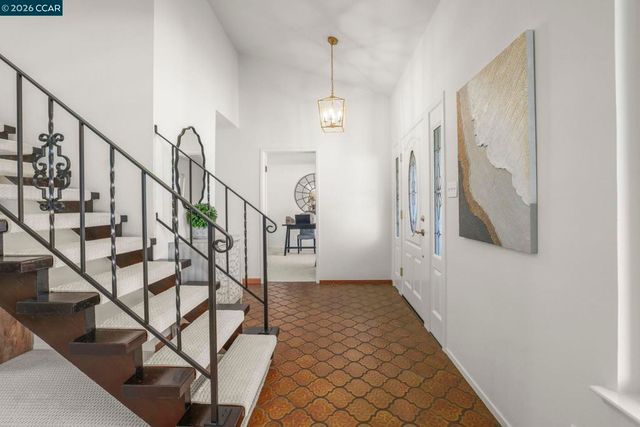 280 Firestone Dr, Walnut Creek, CA 94598
