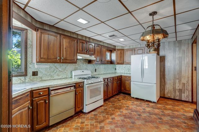832 Rodgers Street, Lanoka Harbor, NJ 08734