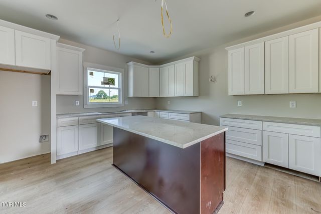 2062 Brickyard Park Drive, Kingsport, TN 37660