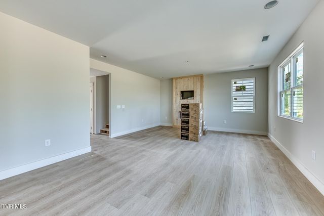 2062 Brickyard Park Drive, Kingsport, TN 37660