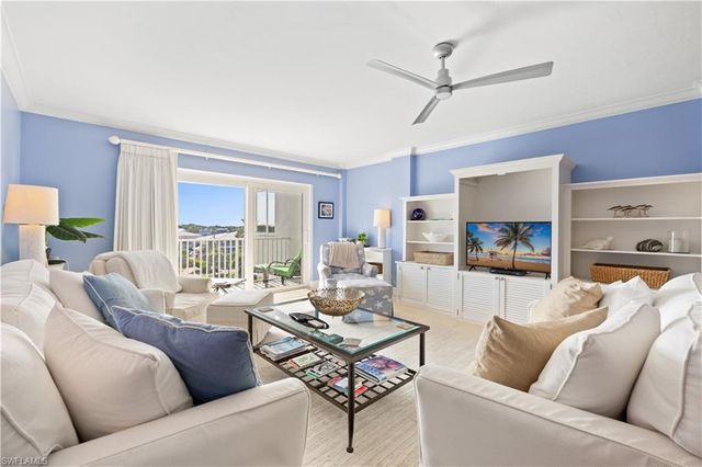 1977 Gulf Shore BLVD N 504, Naples, FL 34102