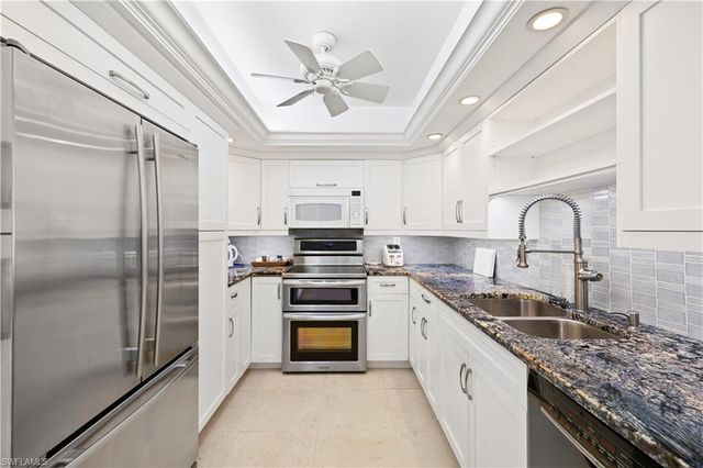 1977 Gulf Shore BLVD N 504, Naples, FL 34102