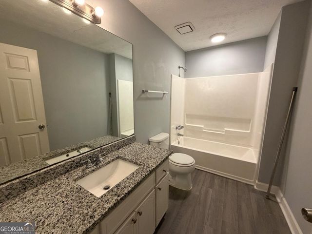 212 Regal Way W 44, Mcdonough, GA 30253