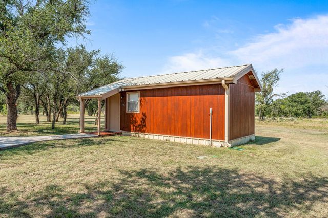 1712 Wells East Road W, Newcastle, TX 76372