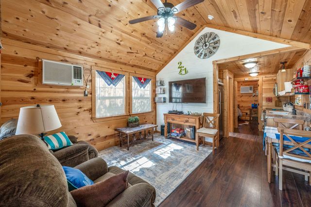 1712 Wells East Road W, Newcastle, TX 76372