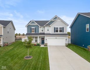 2893 Creekridge Court, Columbus, IN 47201