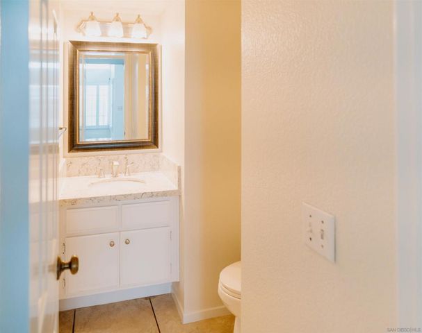 645 Paseo Rio, Vista, CA 92081
