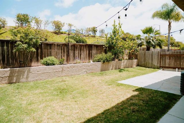 645 Paseo Rio, Vista, CA 92081