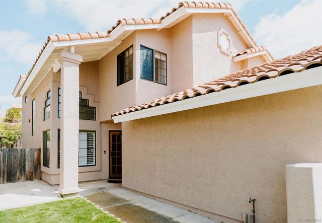 645 Paseo Rio, Vista, CA 92081