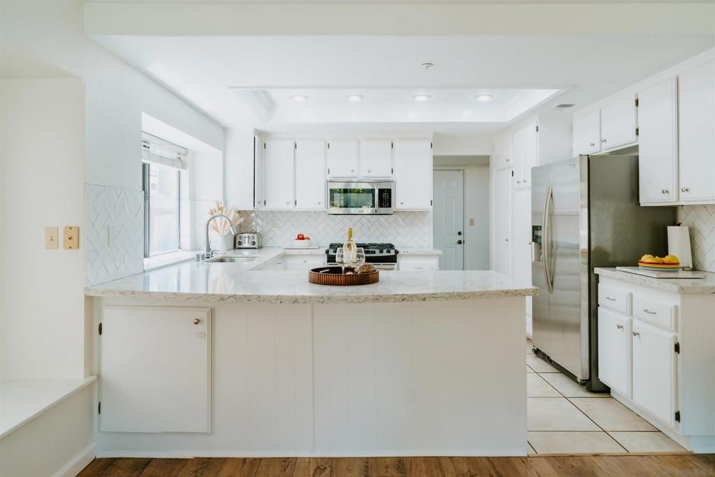 Image 12 of property listing at 645 Paseo Rio, Vista, CA 92081