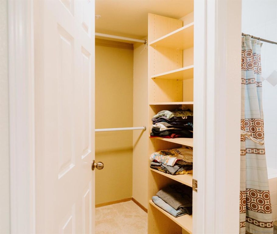 Image 23 of property listing at 645 Paseo Rio, Vista, CA 92081