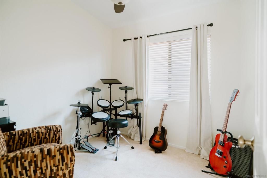 Image 26 of property listing at 645 Paseo Rio, Vista, CA 92081