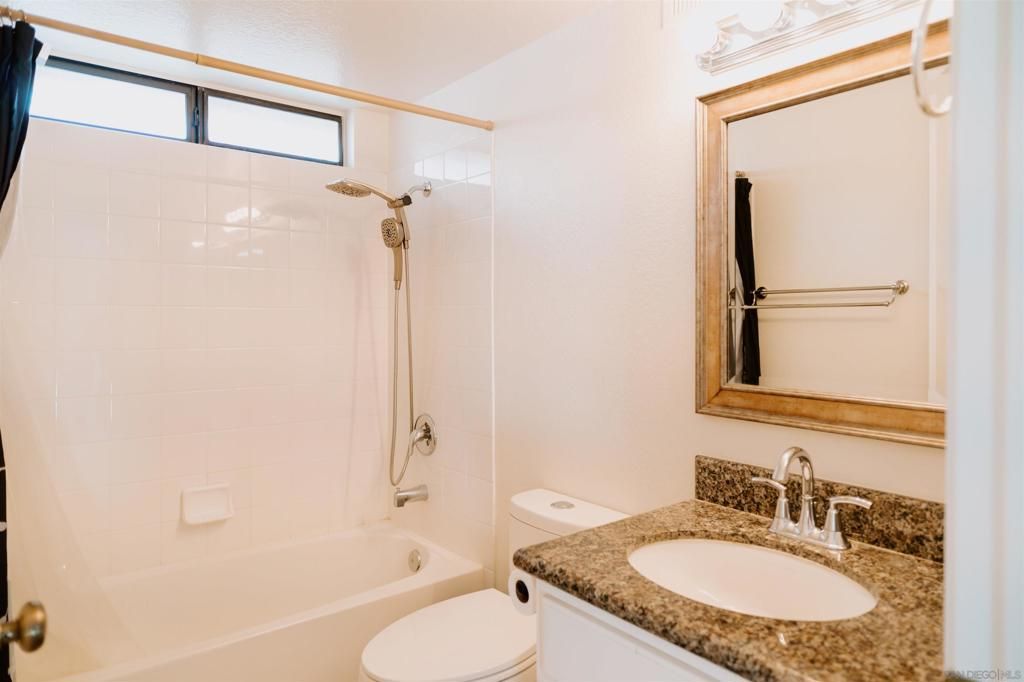Image 28 of property listing at 645 Paseo Rio, Vista, CA 92081