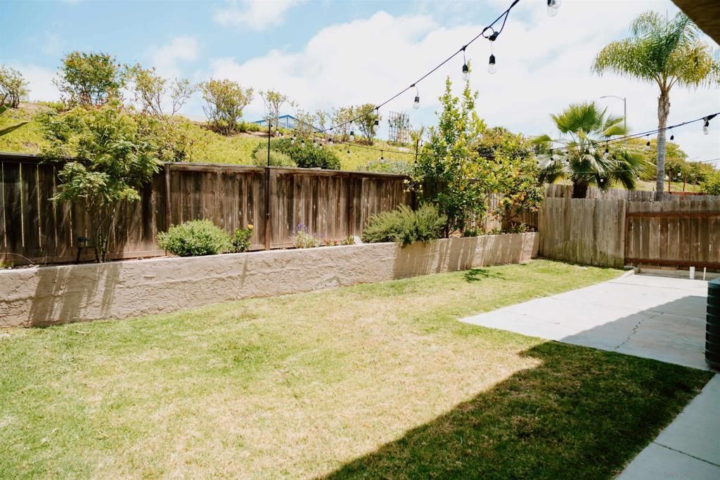 Image 30 of property listing at 645 Paseo Rio, Vista, CA 92081