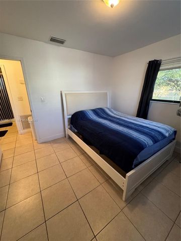 2227 NW 9th Ct, Fort Lauderdale, FL 33311