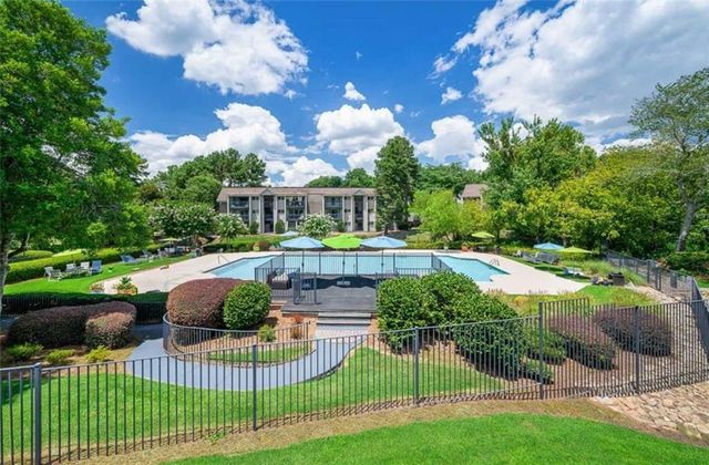5675 Roswell Road D, Atlanta, GA 30342