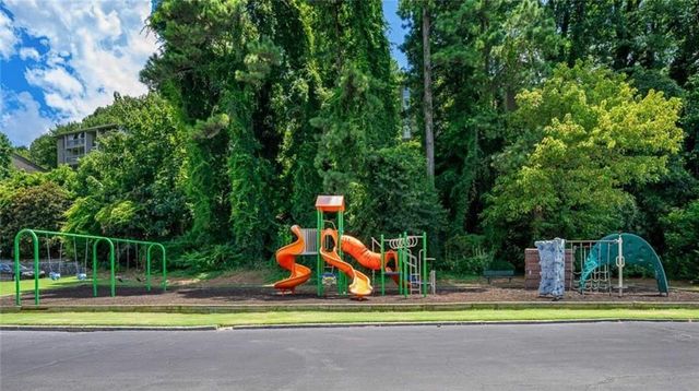 5675 Roswell Road D, Atlanta, GA 30342